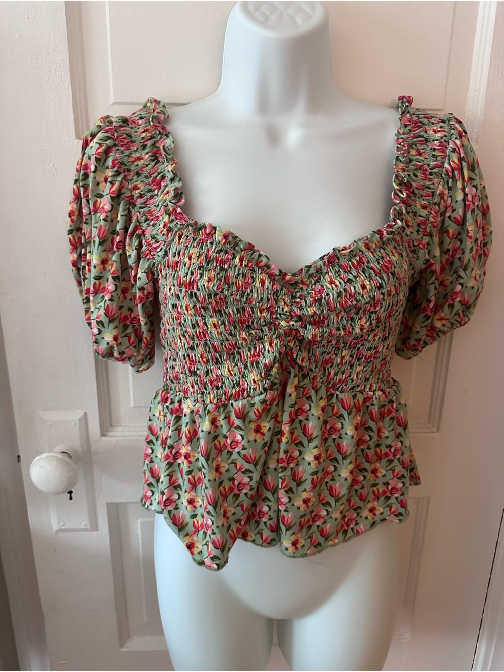 Lulu’s Such A Flirt Sage Floral Smocked Peplum Short Sleeve Top - Picture 5 of 11